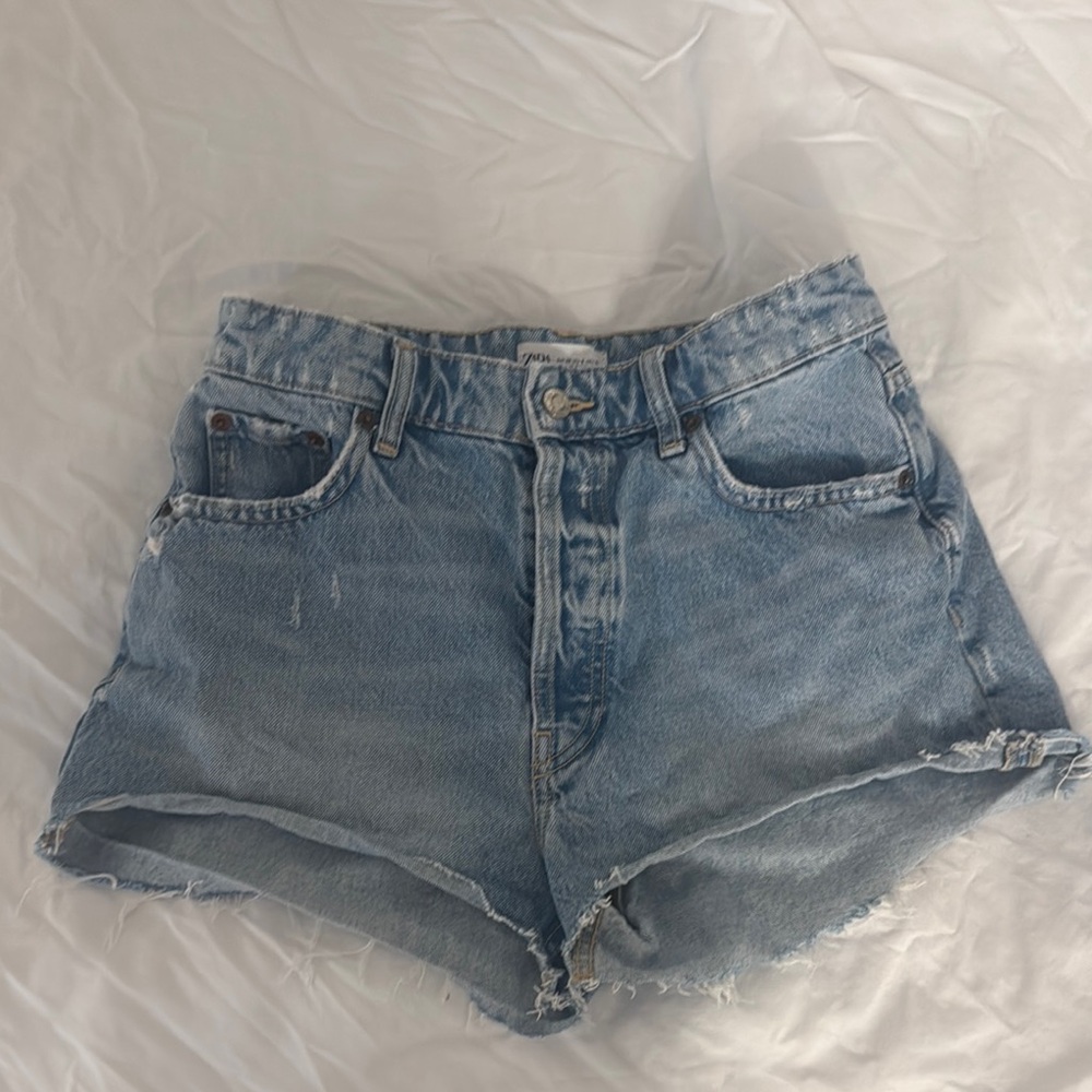 Zara Blue Jean Shorts Distressed Cut-Off Style